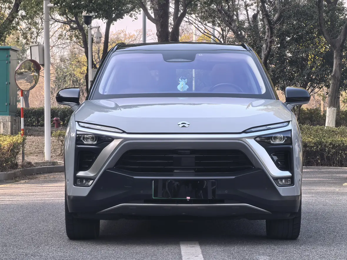 NIO ES8  из Китая
