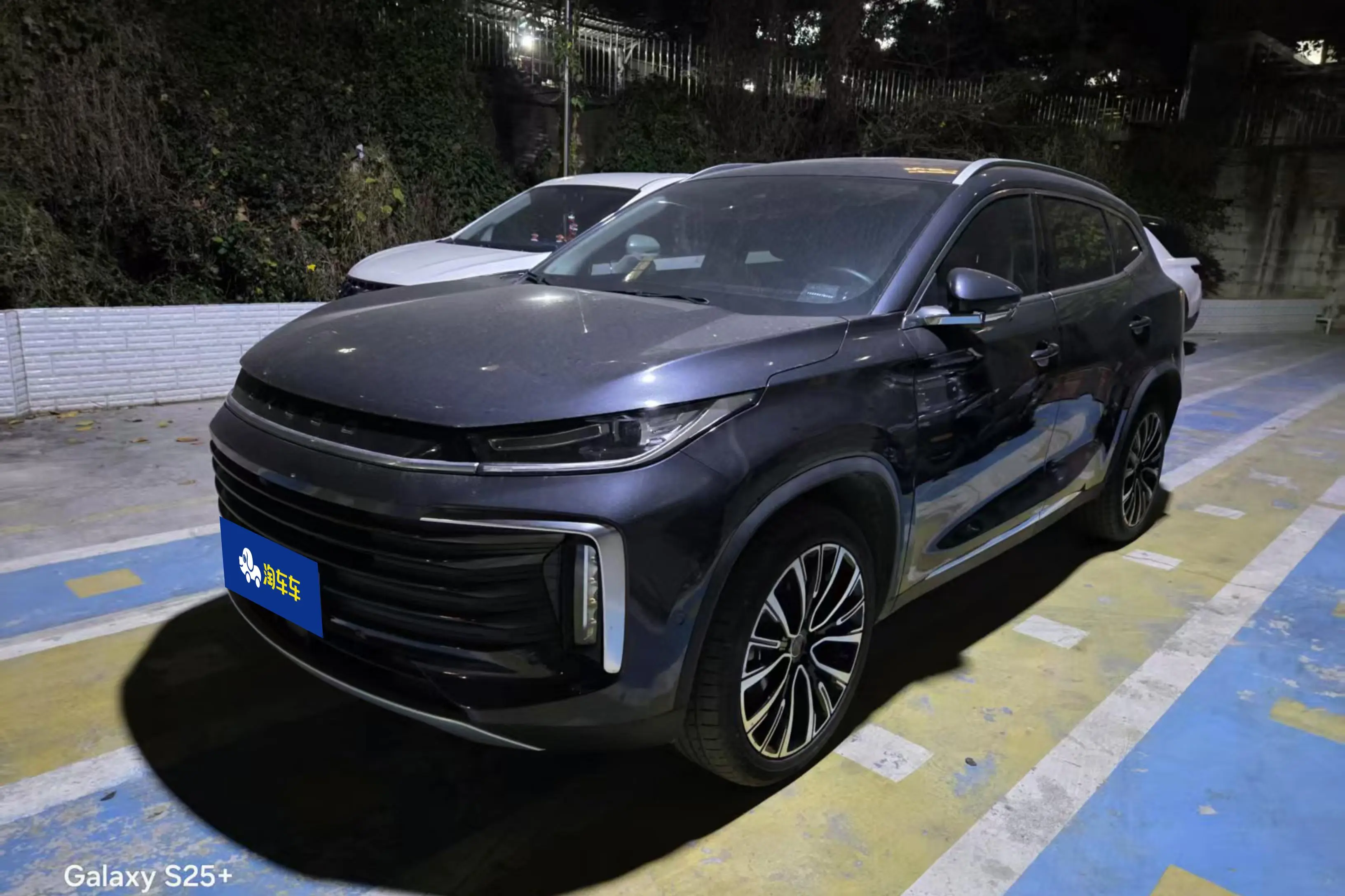 Exeed TXL (Stars in the clouds)  из Китая