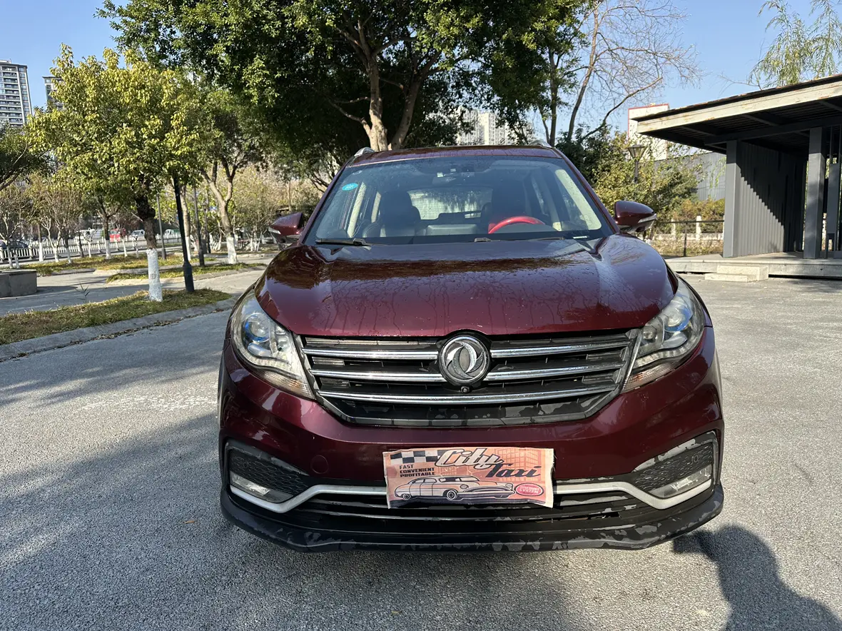 Dongfeng Fengon 580  из Китая