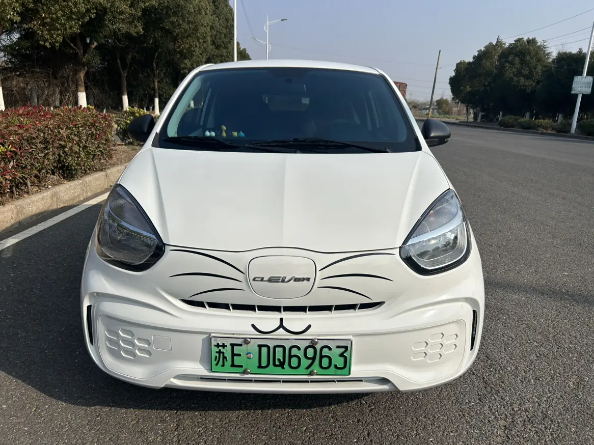 Roewe CLEVER  из Китая