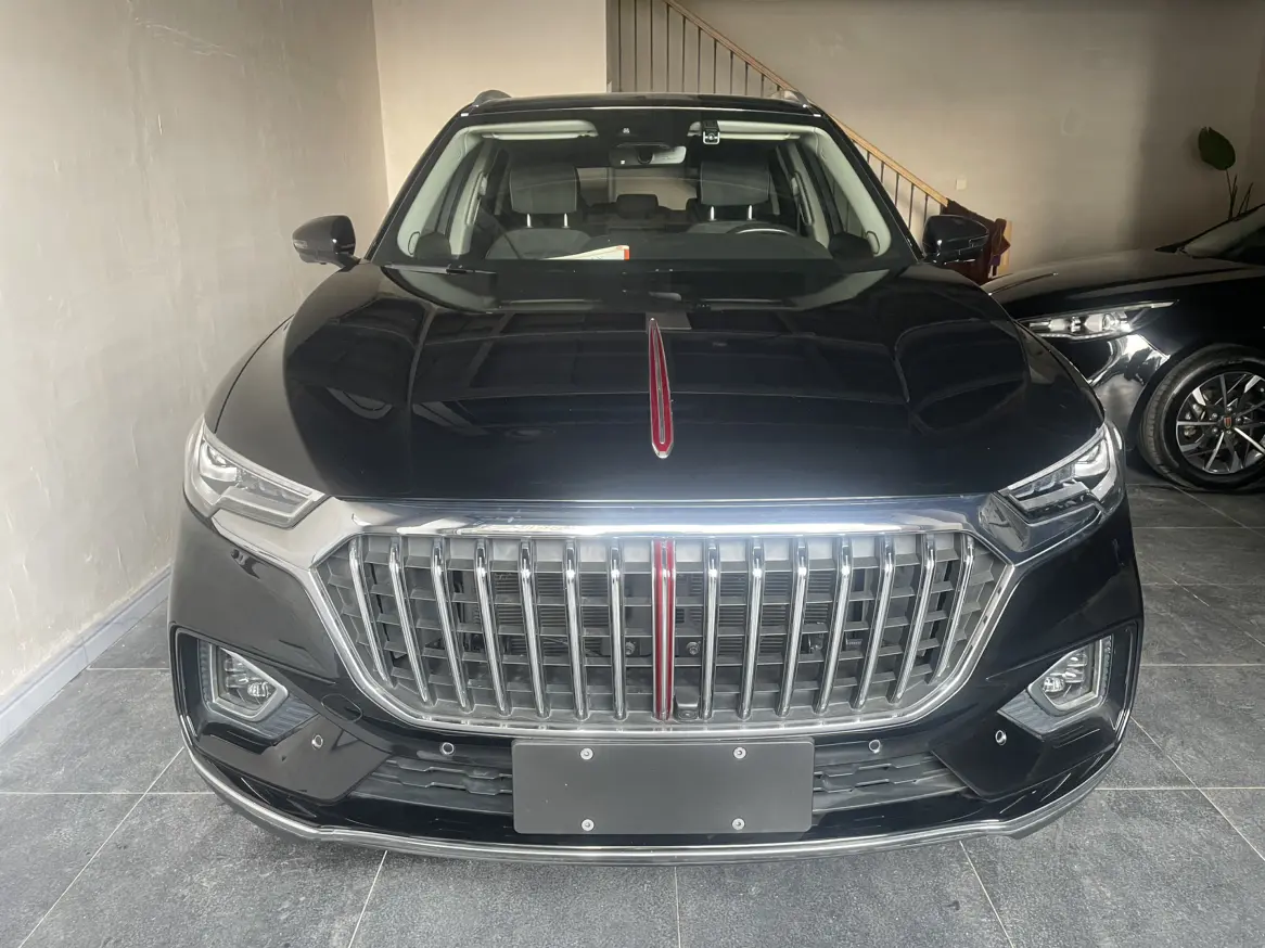 Hongqi HS5  из Китая