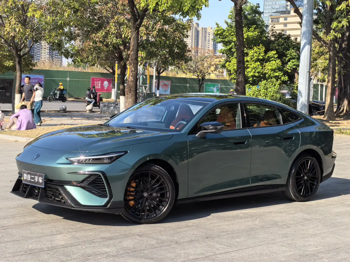 Changan UNI-V  из Китая