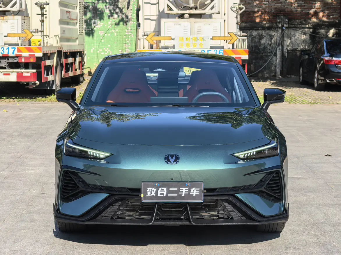 Changan UNI-V  из Китая