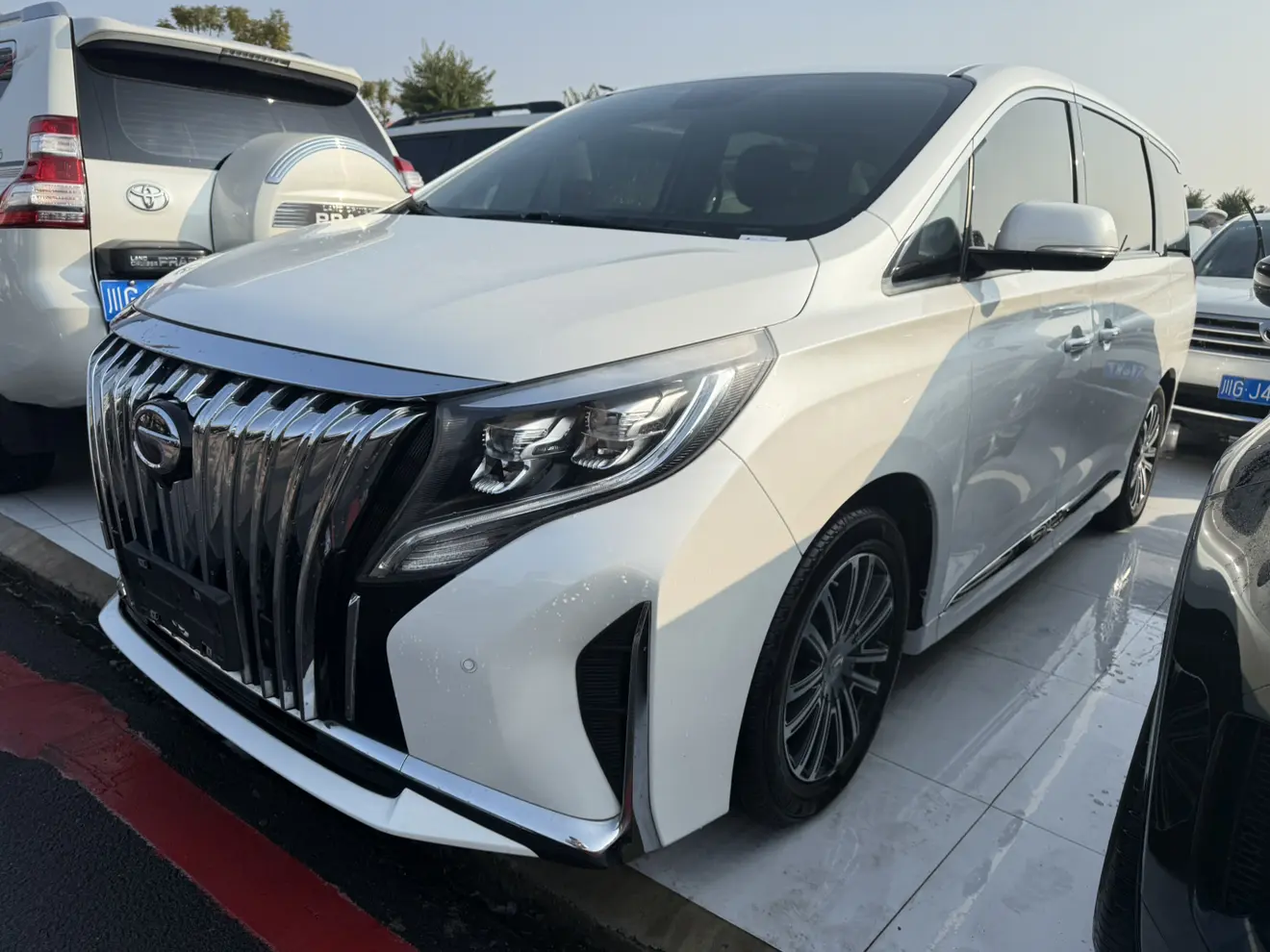 GAC Trumpchi M8  из Китая