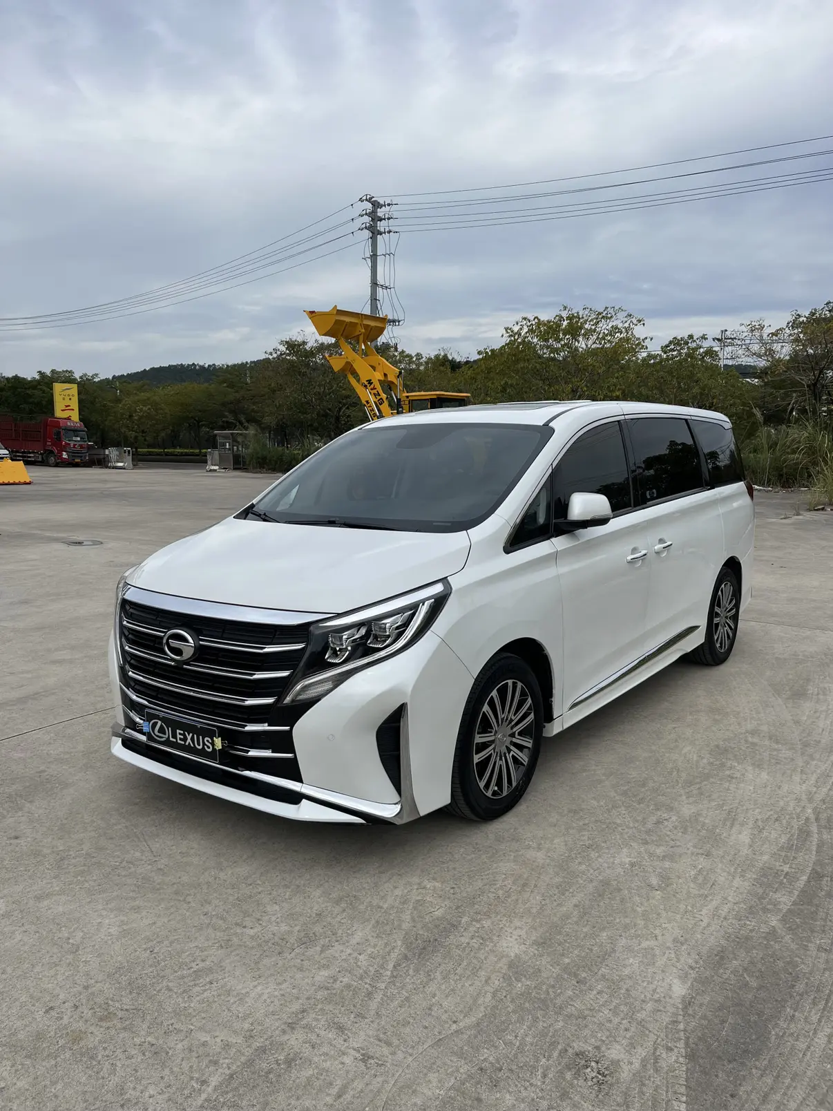 GAC Trumpchi M8  из Китая