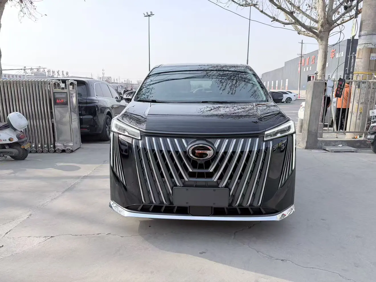 GAC Trumpchi M8  из Китая