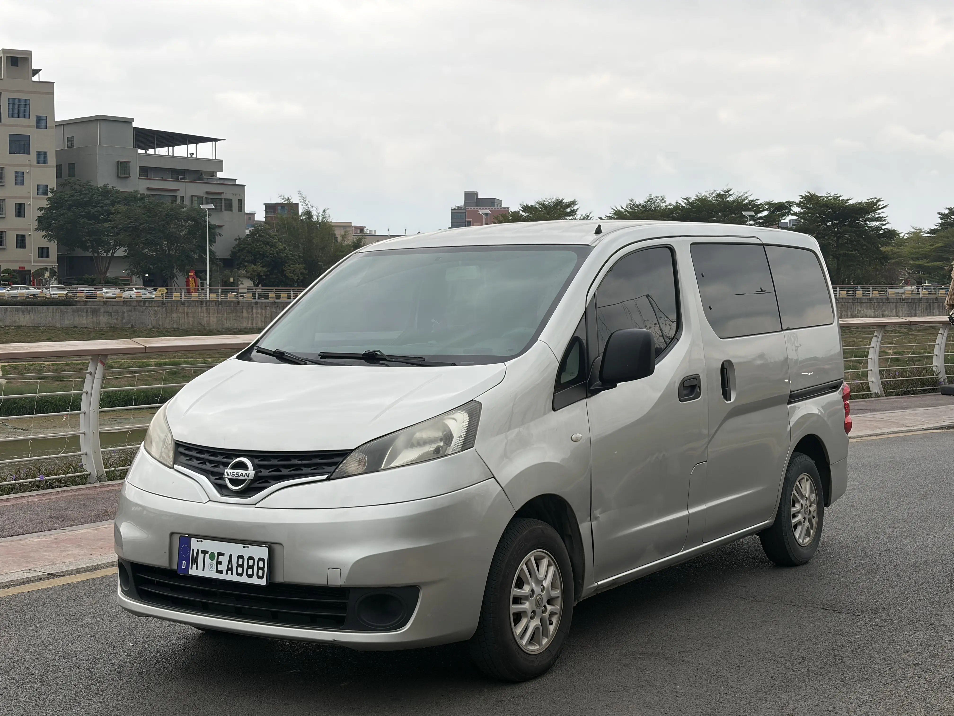Nissan NV200  из Китая