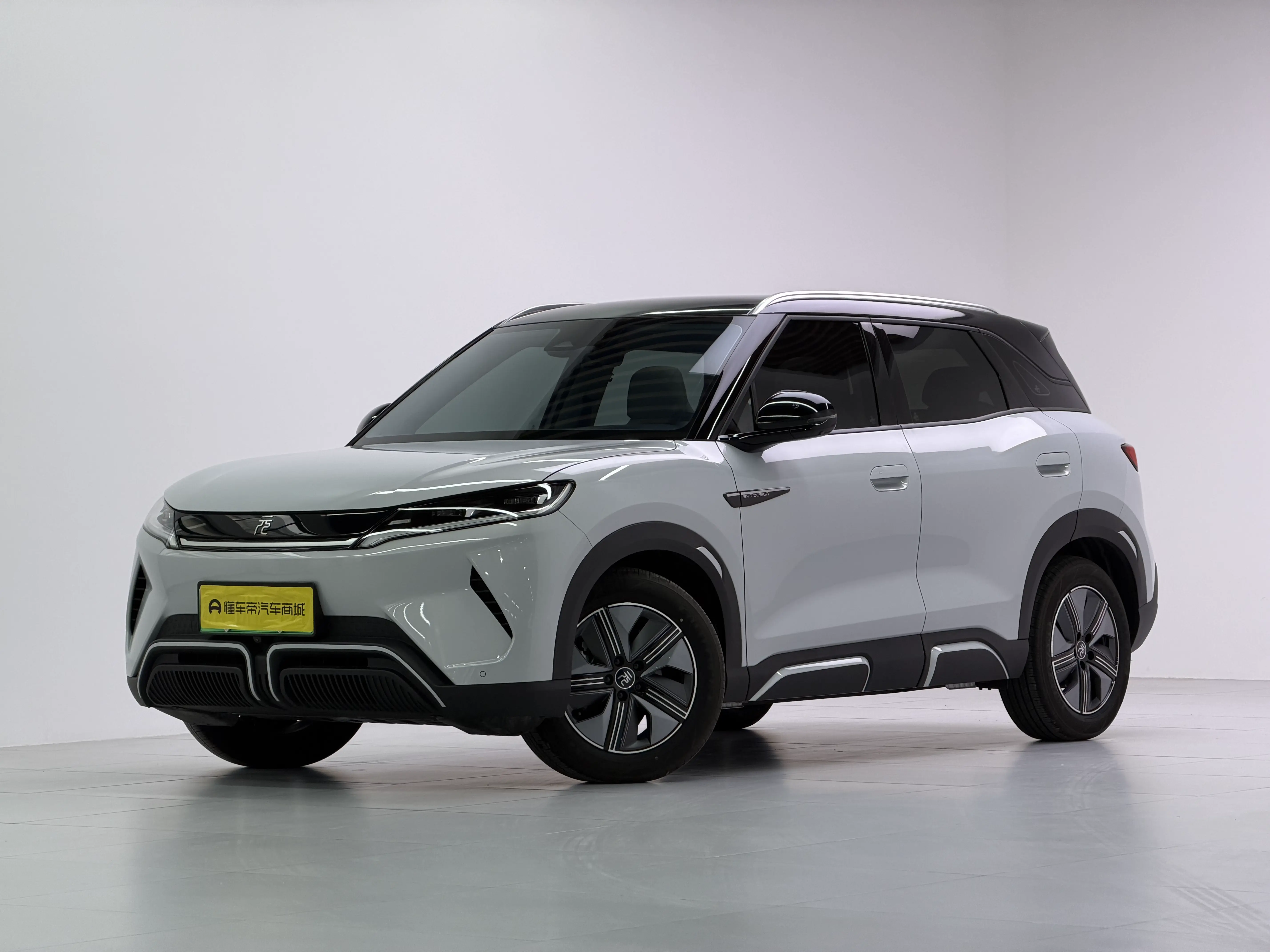 BYD Yuan UP  из Китая