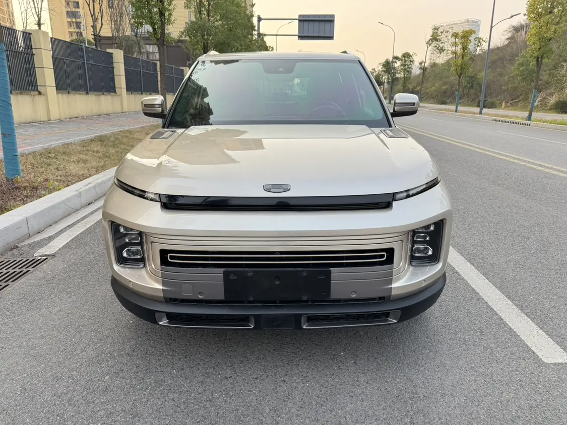 Geely ICON  из Китая