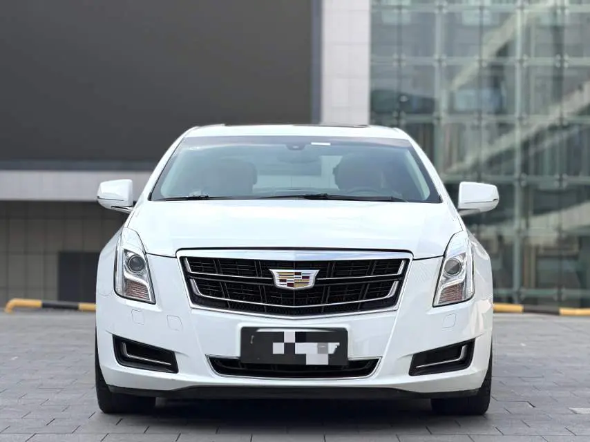 Cadillac XTS  из Китая