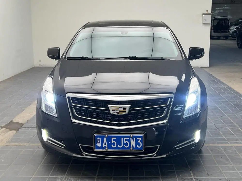 Cadillac XTS  из Китая