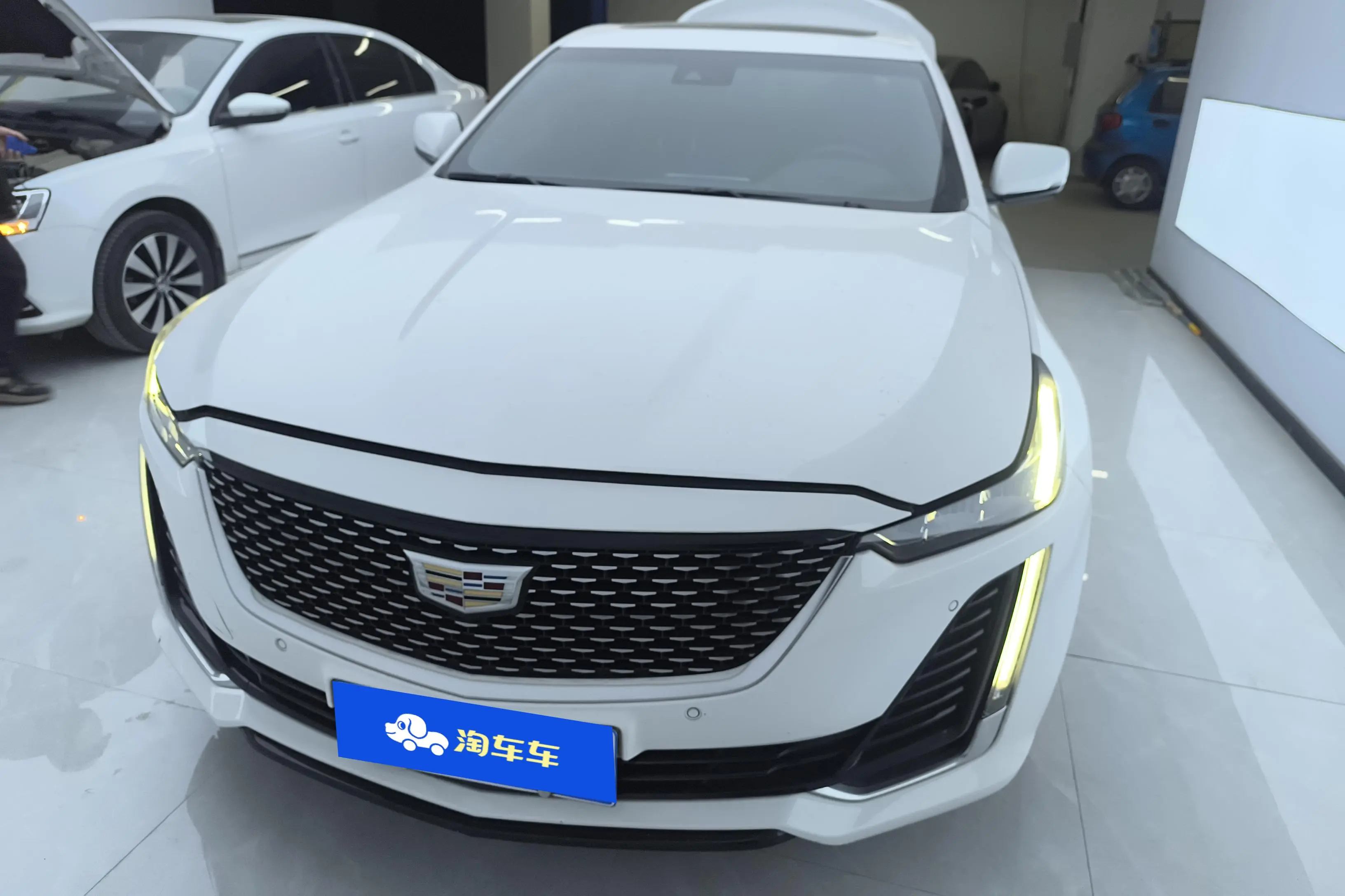 Cadillac CT5  из Китая