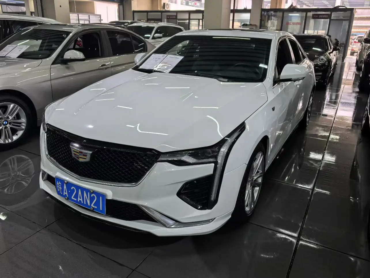 Cadillac CT4  из Китая
