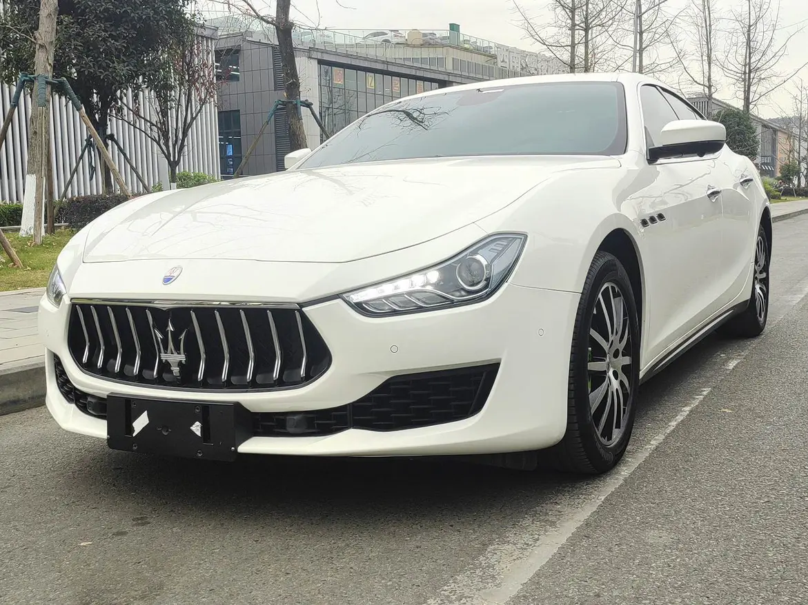Maserati Ghibli  из Китая
