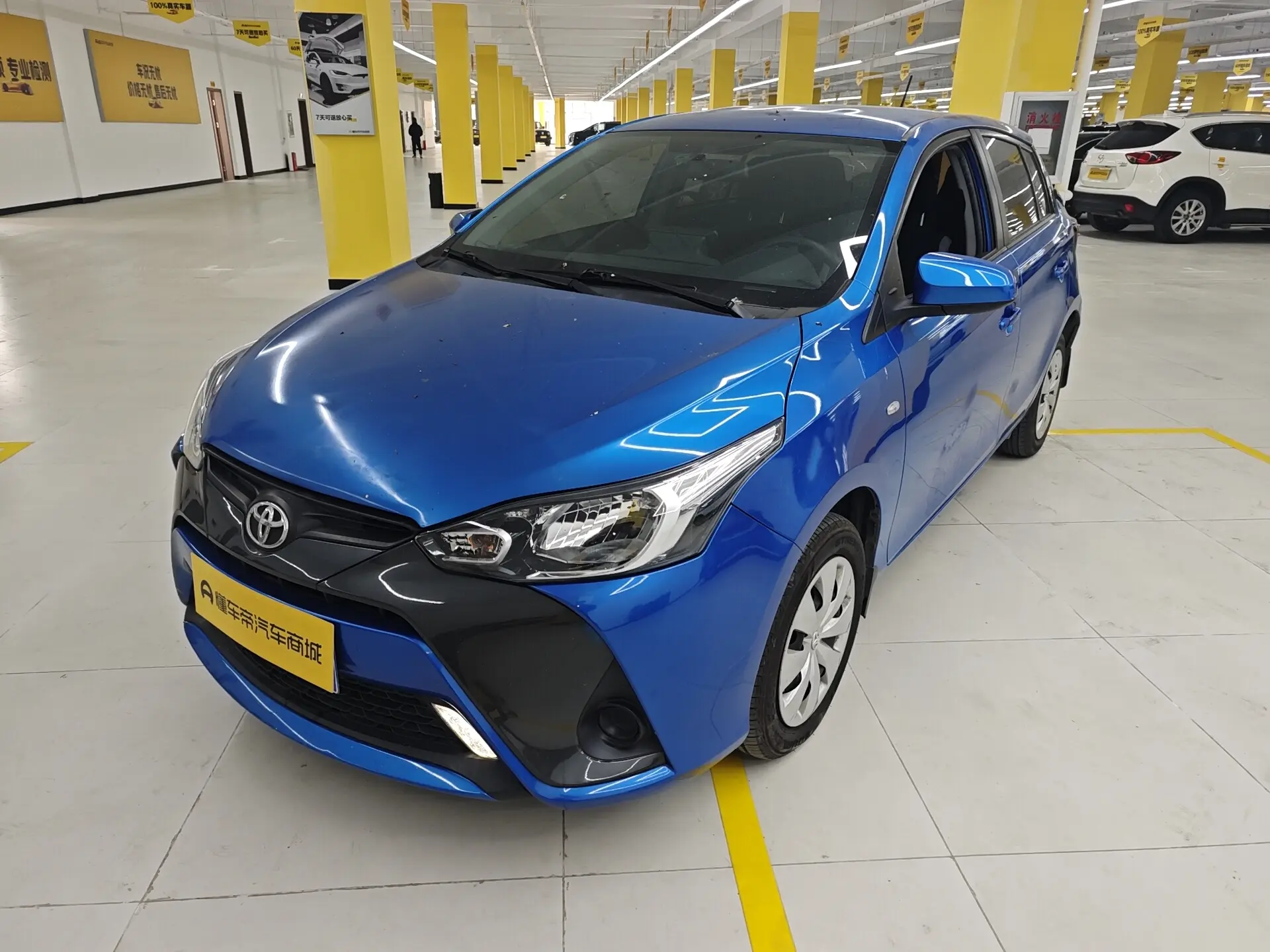 Toyota Yaris L  из Китая