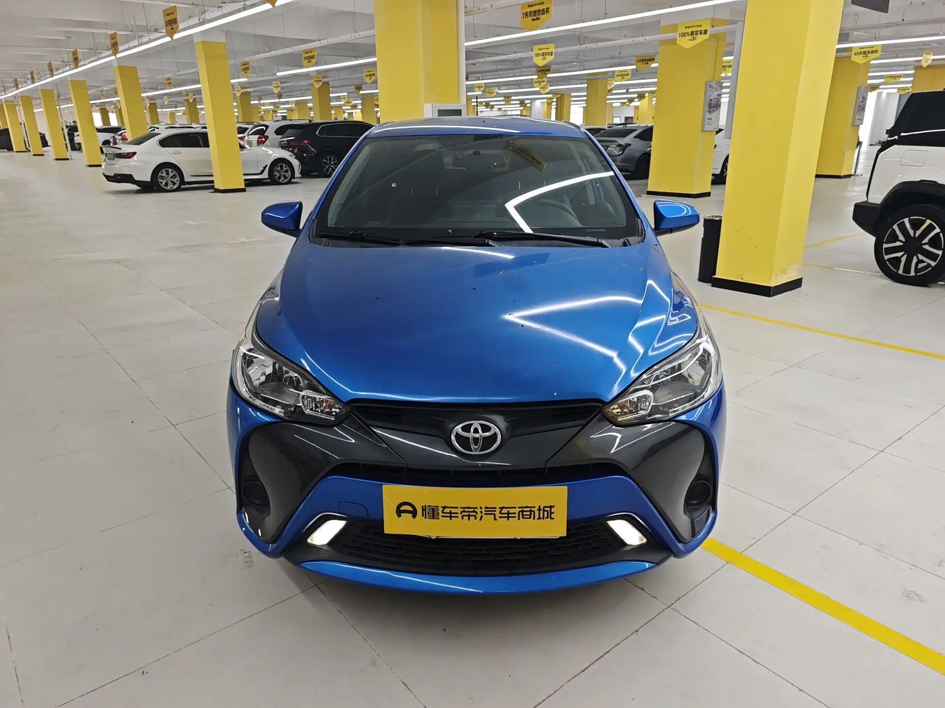 Toyota Yaris L  из Китая