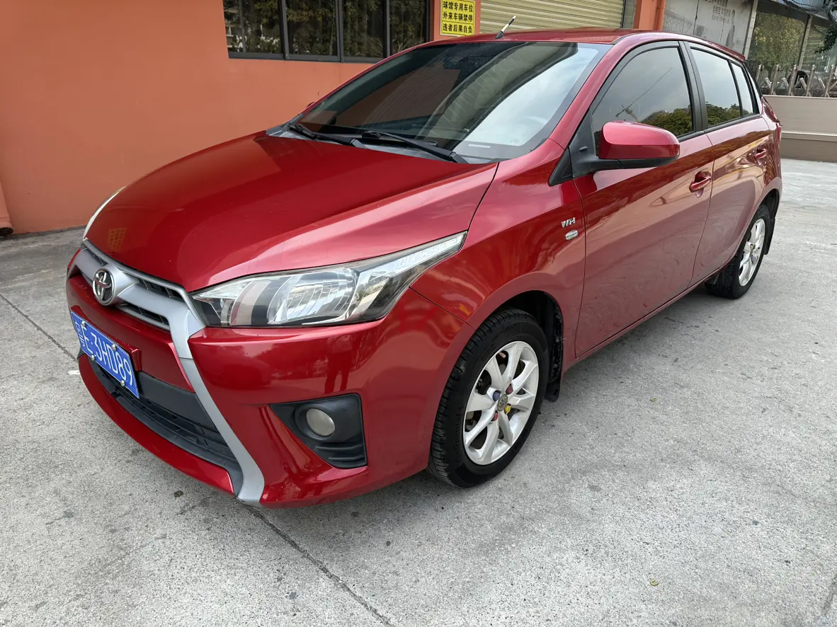 Toyota Yaris L  из Китая
