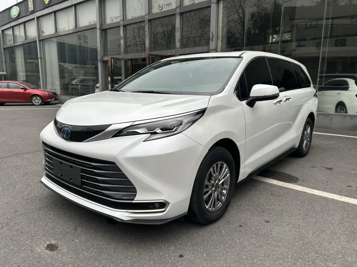 Toyota Sienna  из Китая