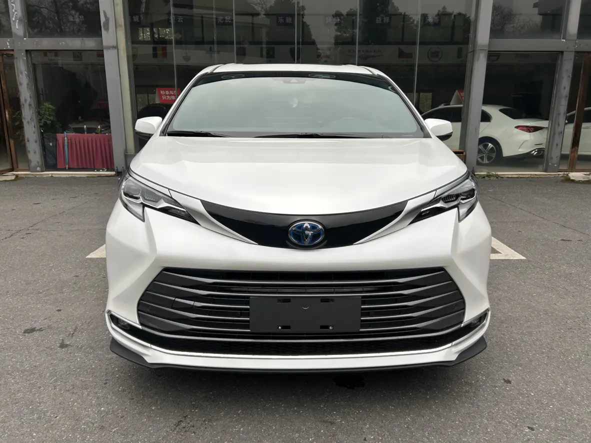 Toyota Sienna  из Китая