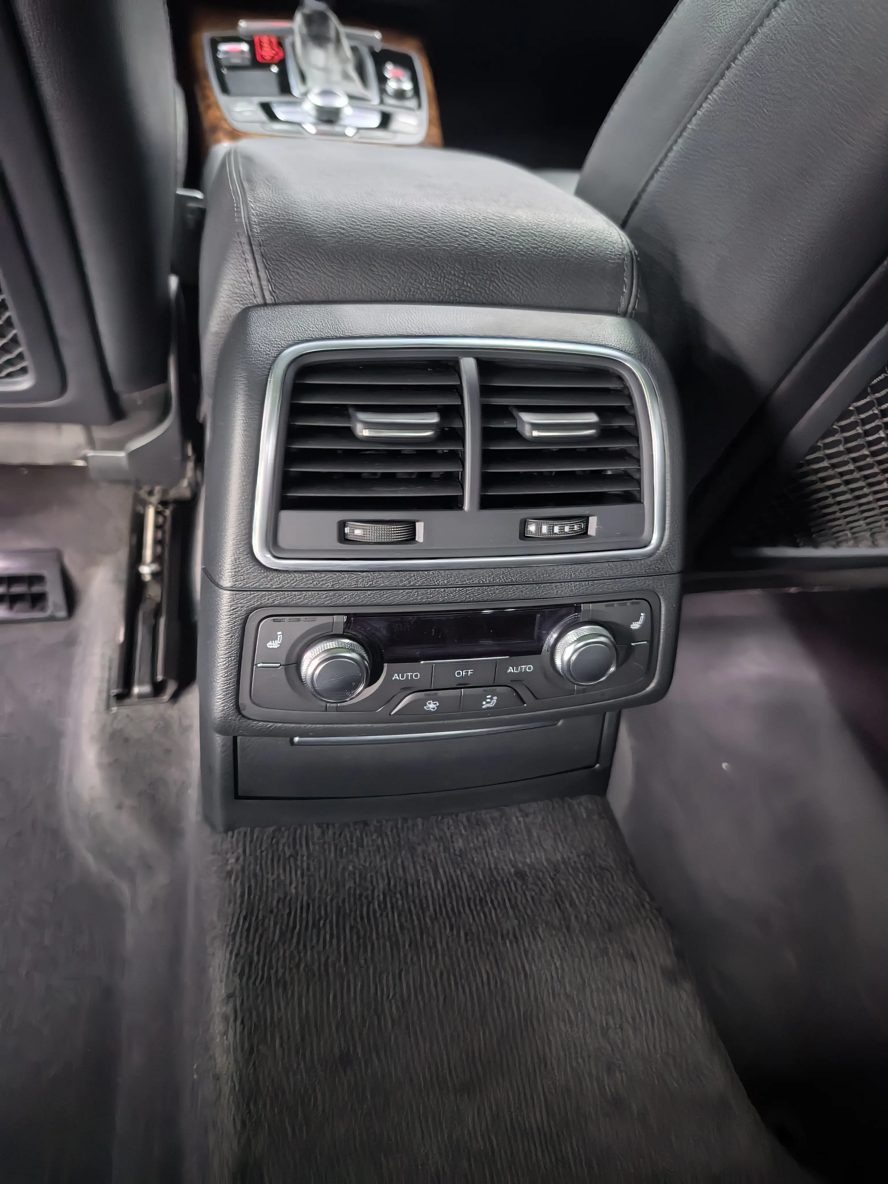 Audi A6L  из Китая