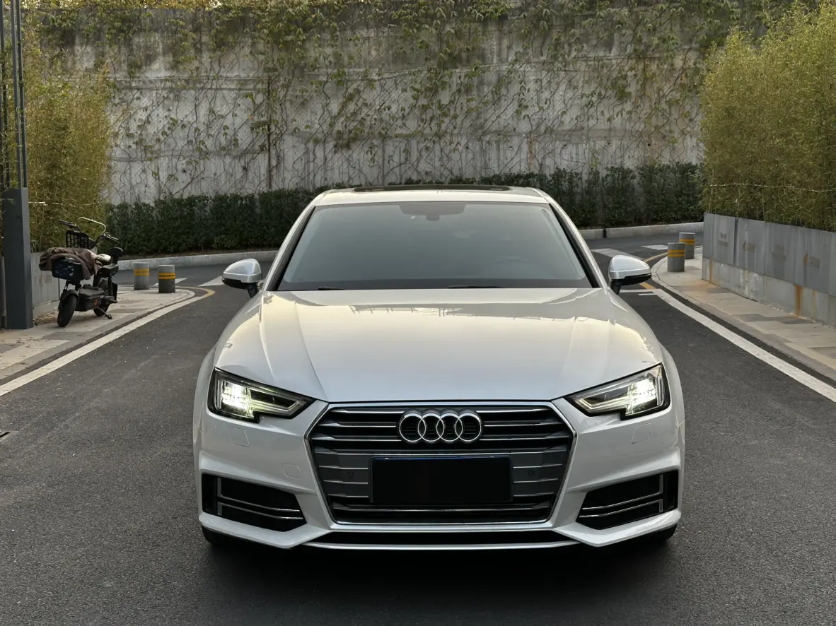 Audi A4L  из Китая