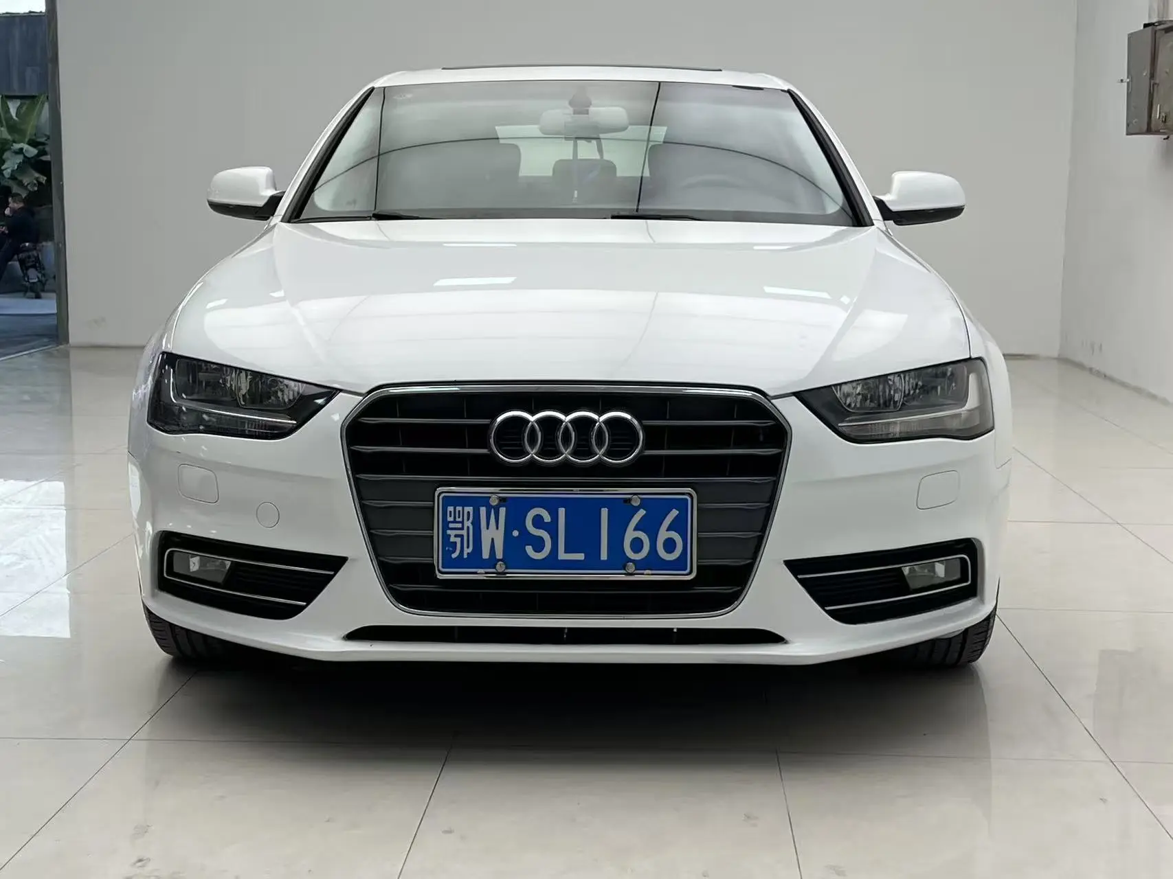 Audi A4L  из Китая