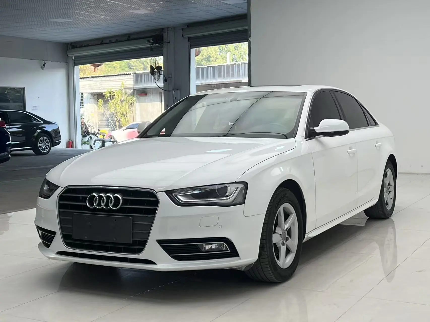 Audi A4L  из Китая