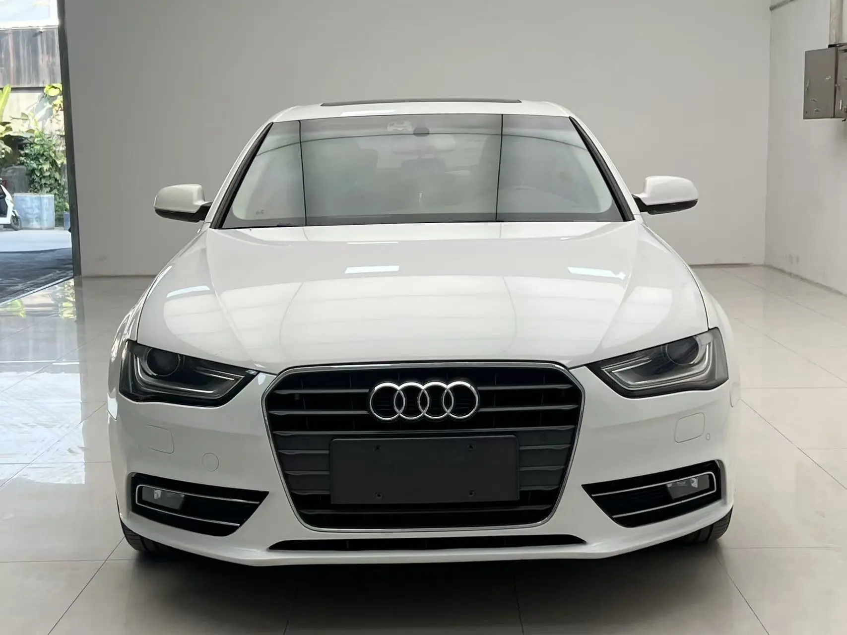 Audi A4L  из Китая