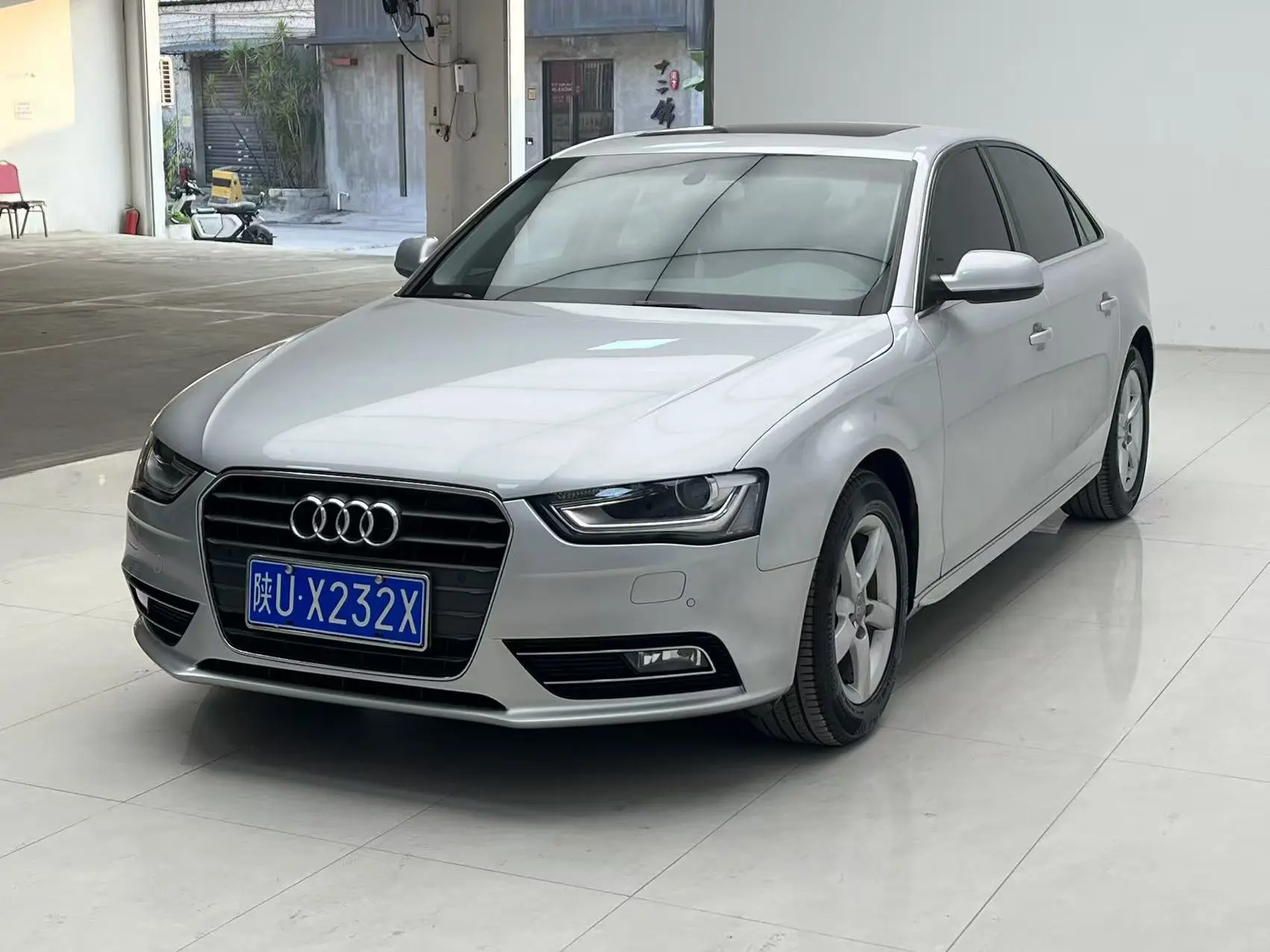 Audi A4L  из Китая