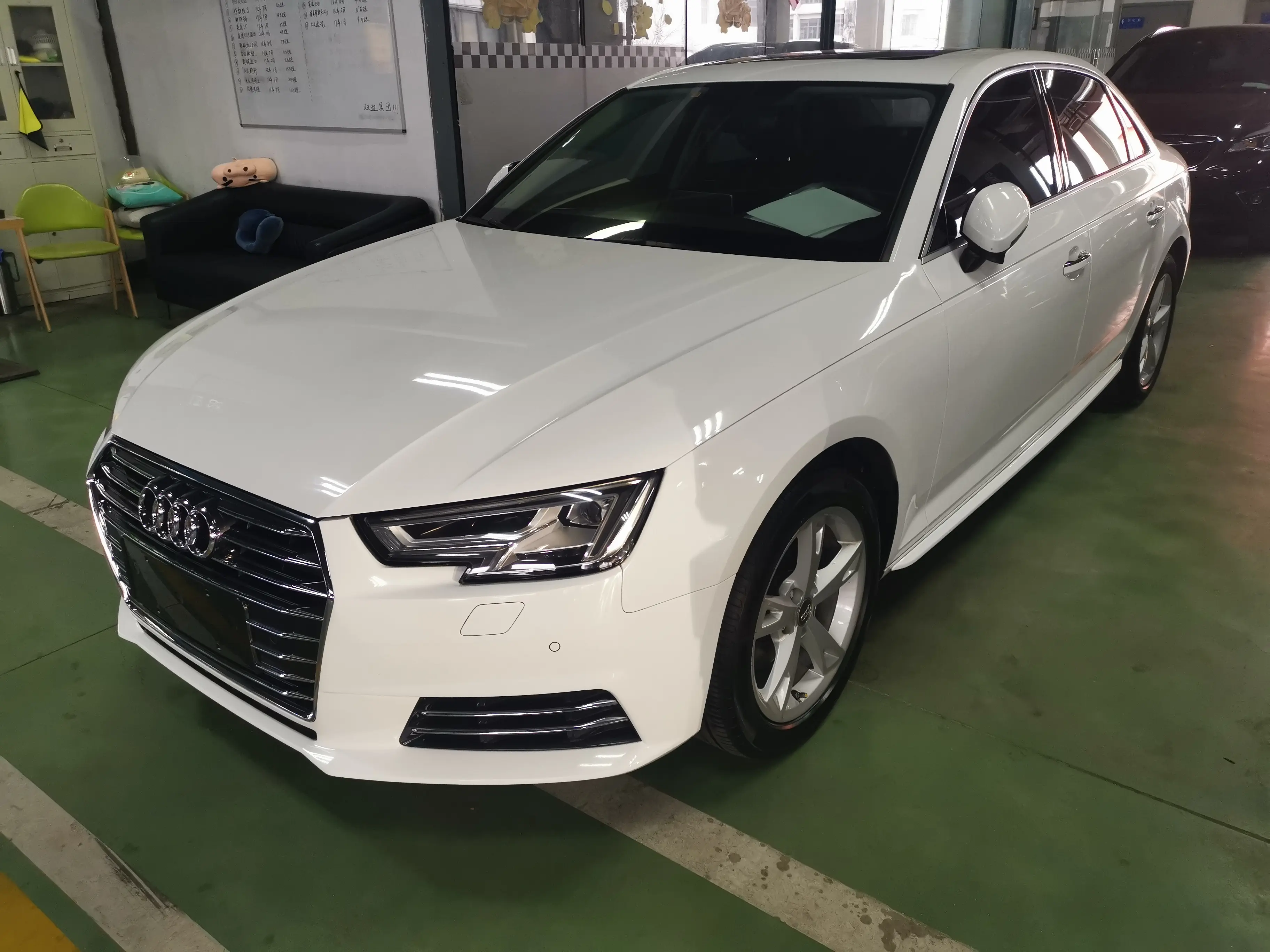 Audi A4L  из Китая
