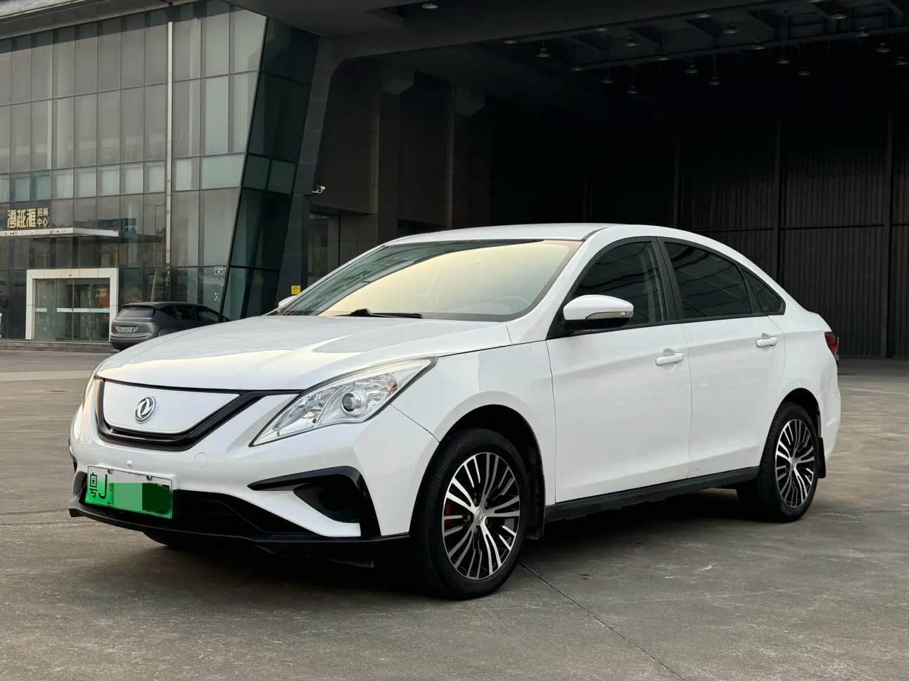 Forthing Fengxing S50 EV  из Китая