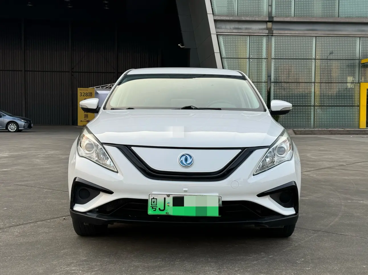 Forthing Fengxing S50 EV  из Китая