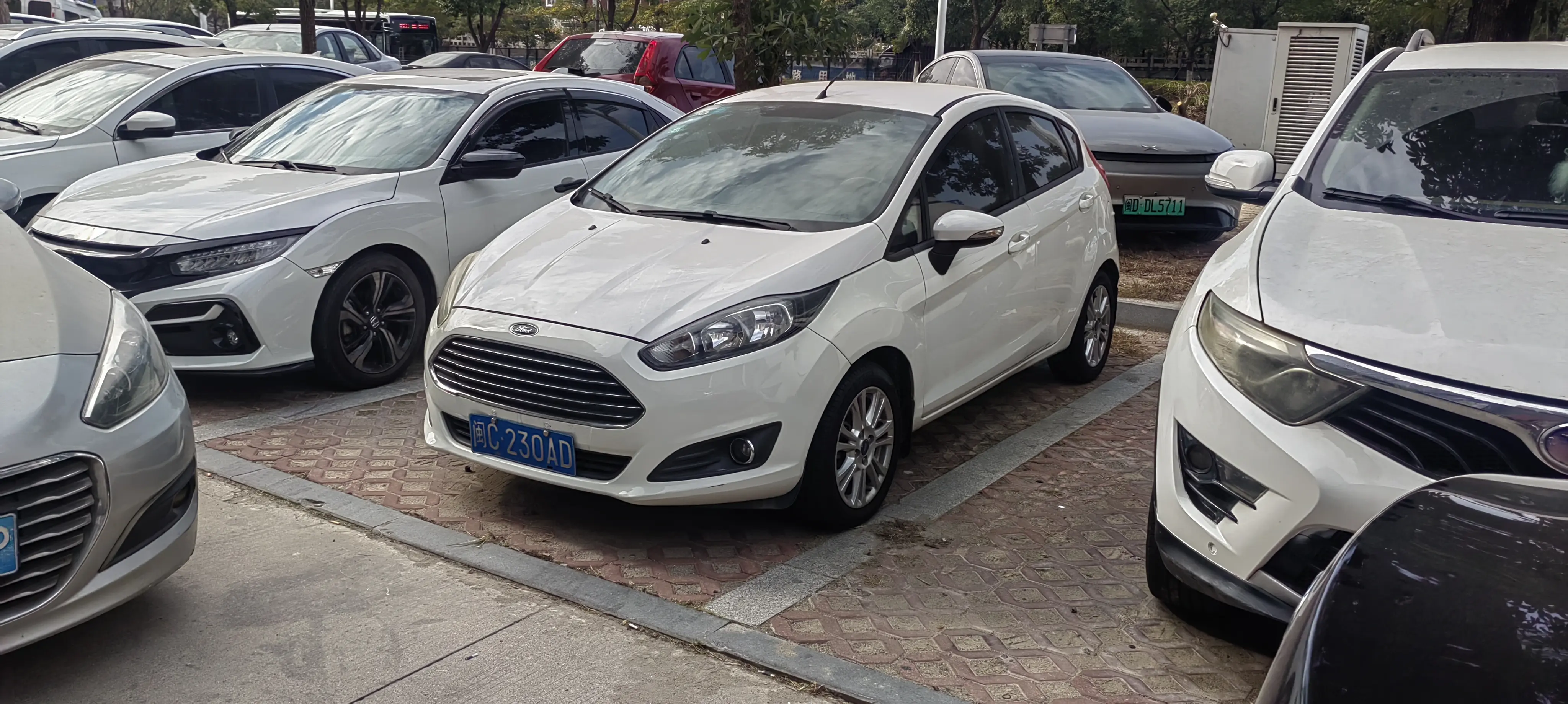 Ford Carnival  из Китая