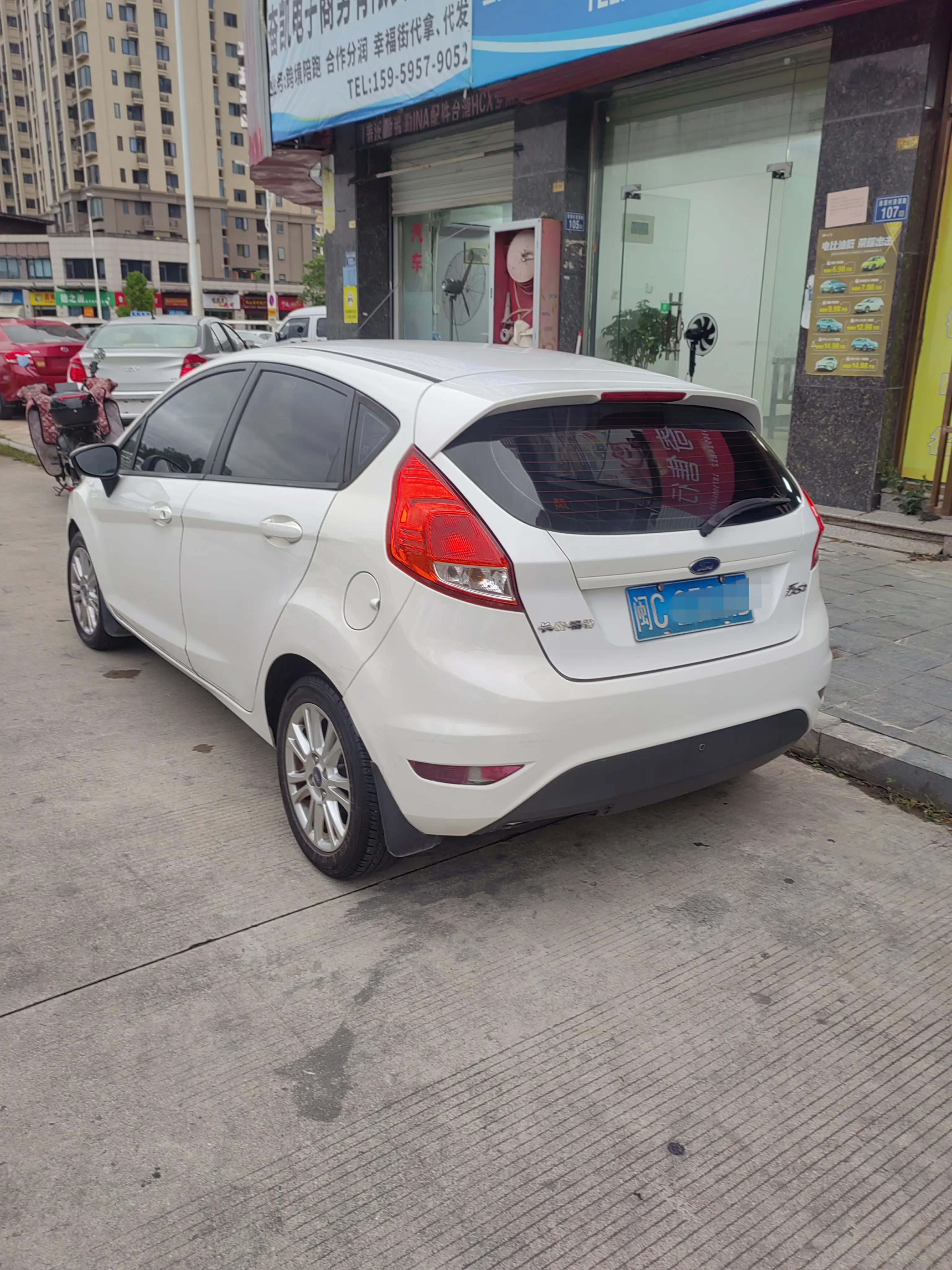 Ford Carnival  из Китая