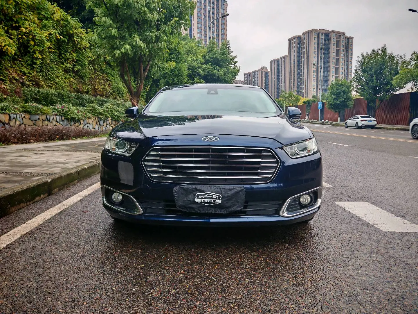 Ford Taurus  из Китая