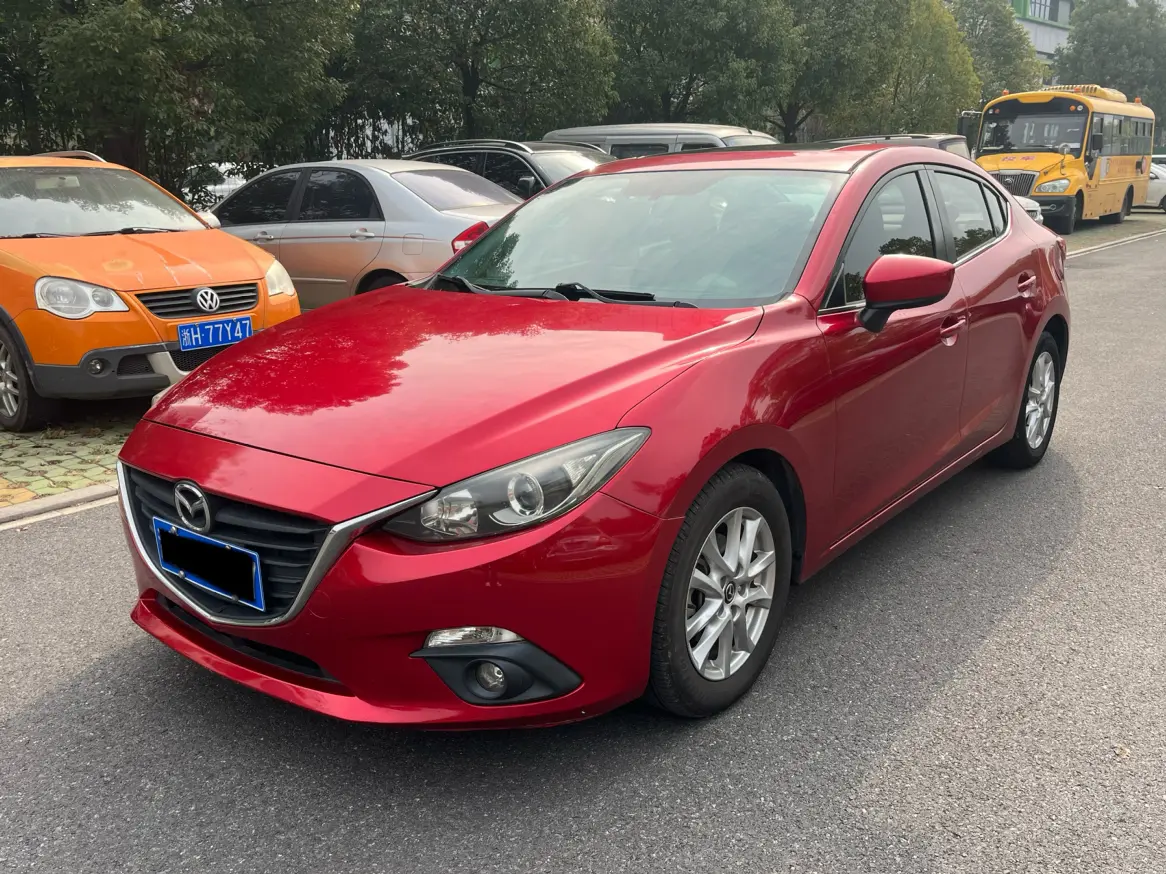 Mazda Axela (Mazda3)  из Китая