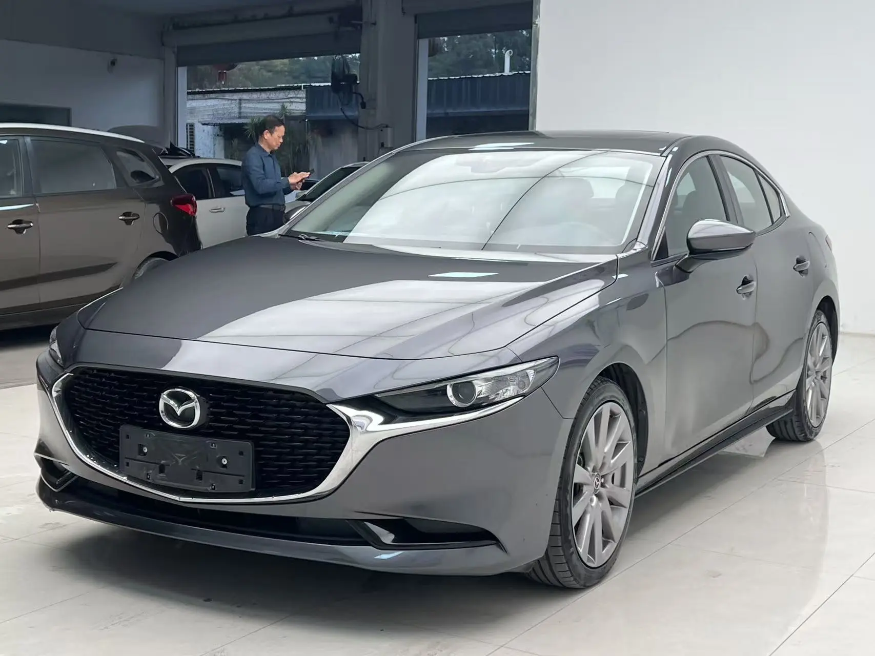 Mazda Axela (Mazda3)  из Китая