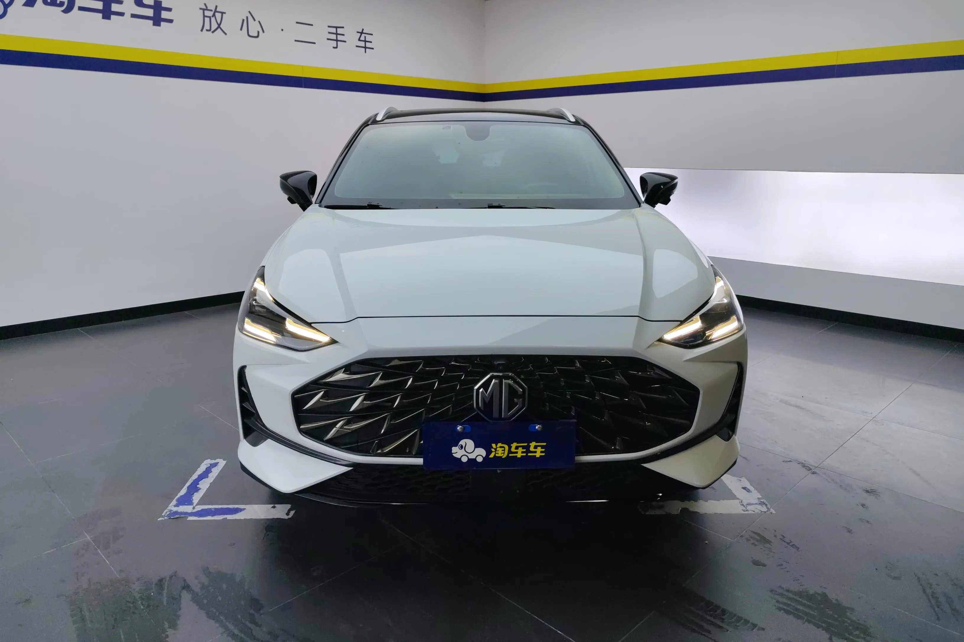 MG ONE  из Китая