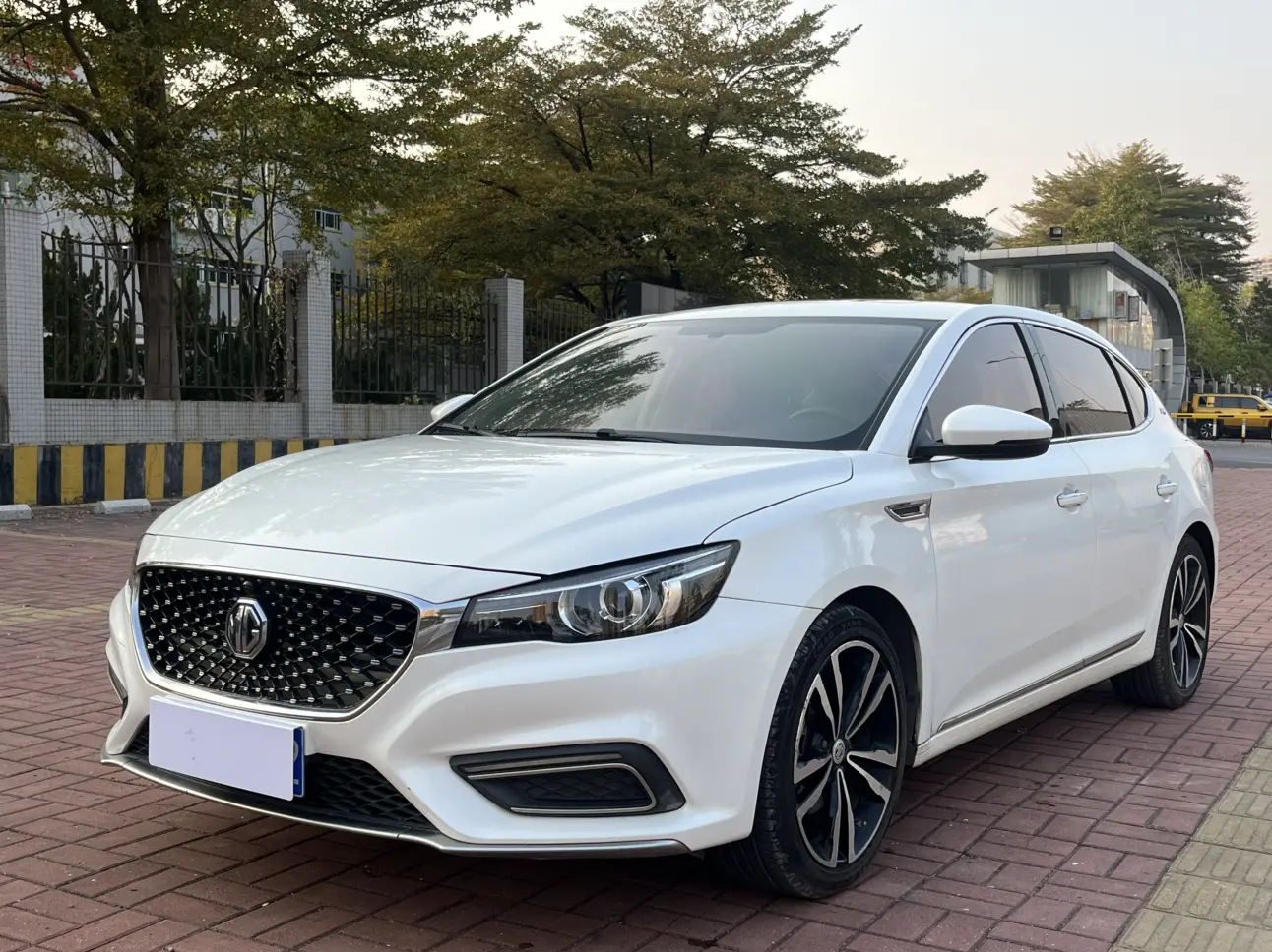 MG 6  из Китая