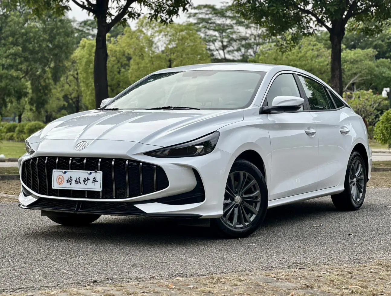 MG 5  из Китая