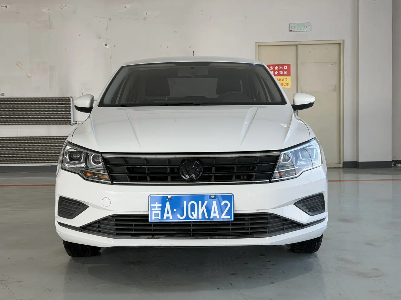 Volkswagen Jetta  из Китая