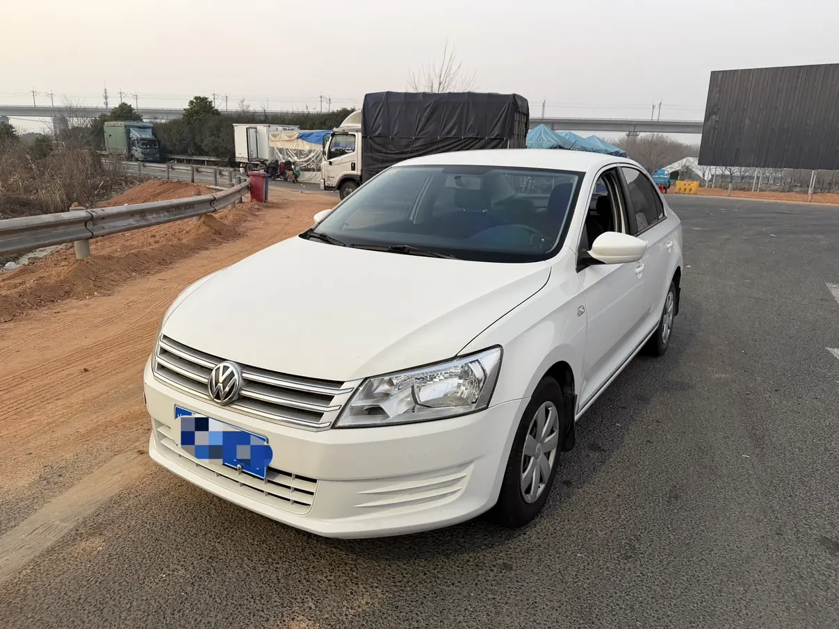 Volkswagen Santana  из Китая