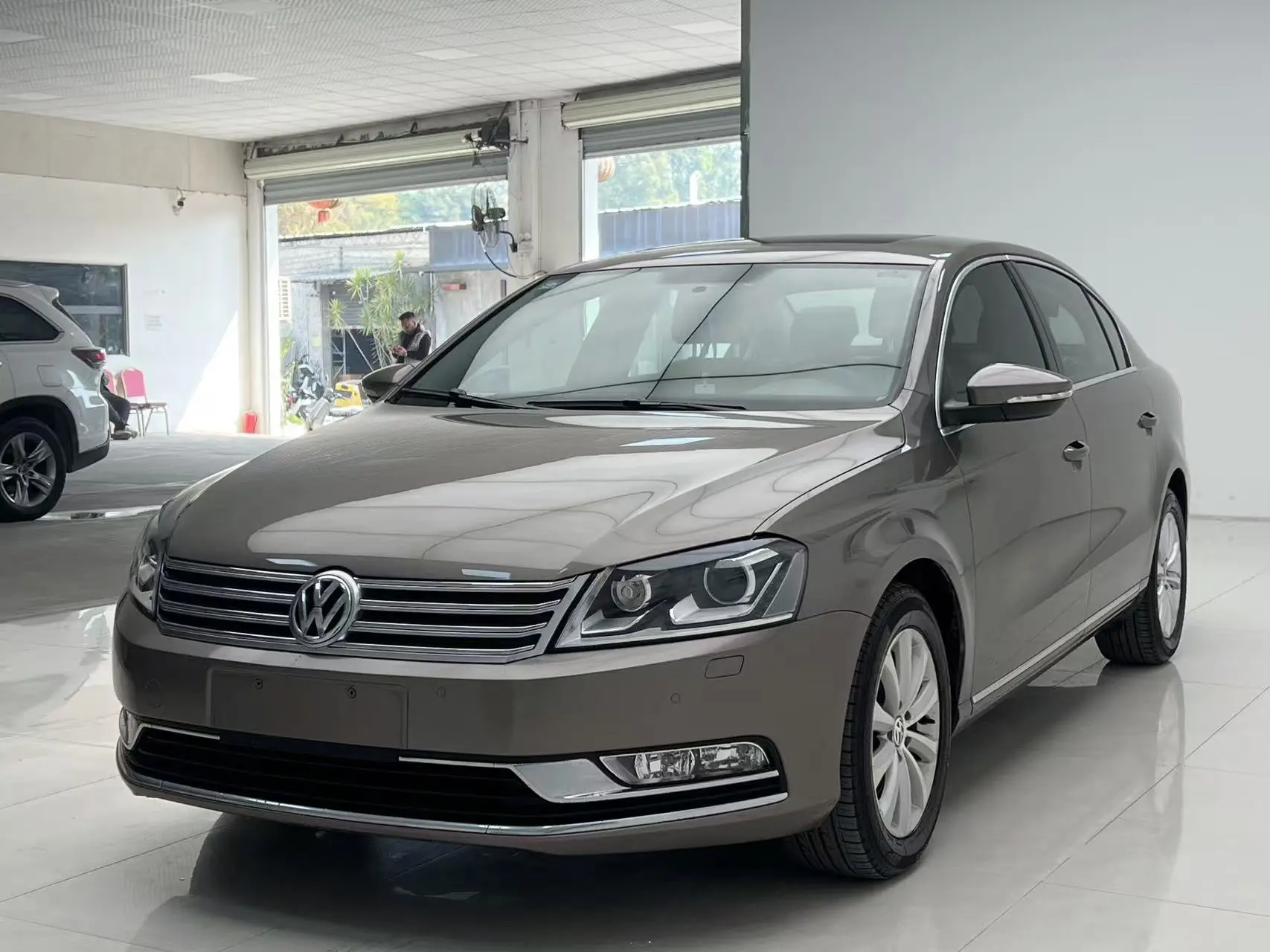 Volkswagen Magotan  из Китая