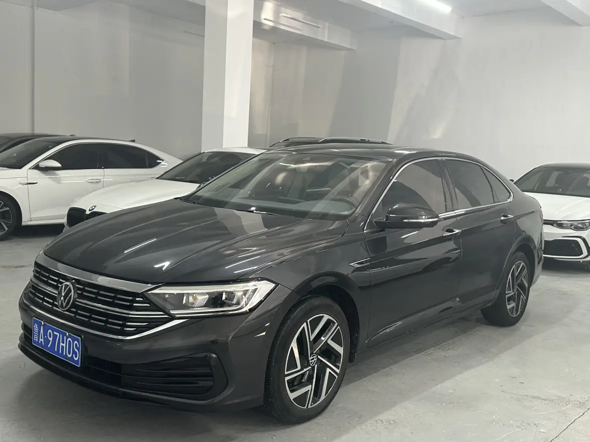 Volkswagen Sagitar  из Китая