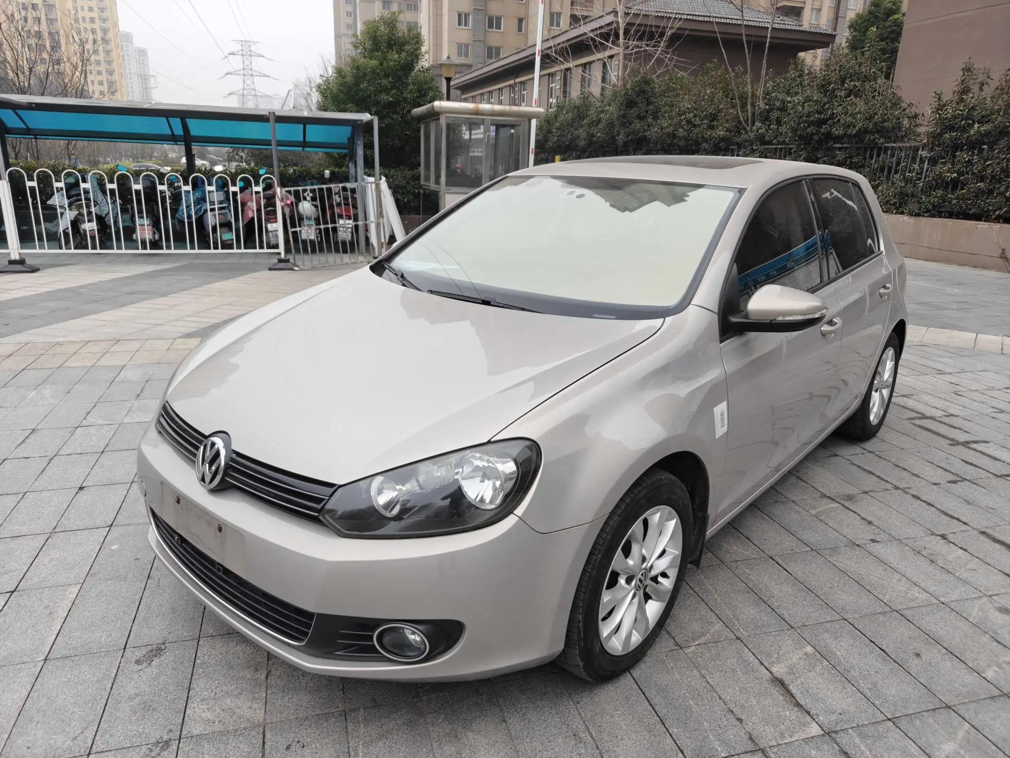 Volkswagen Golf  из Китая