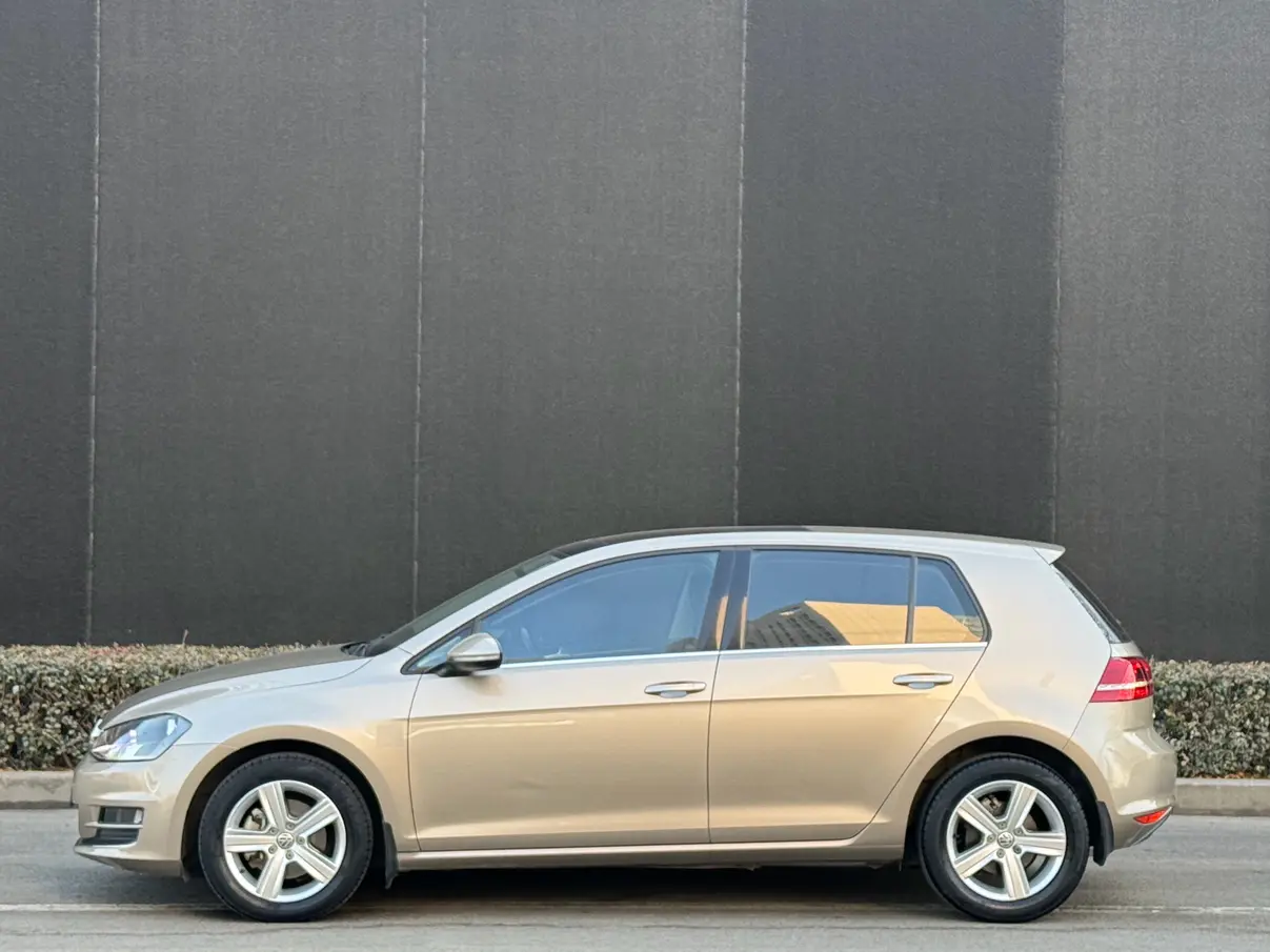 Volkswagen Golf  из Китая