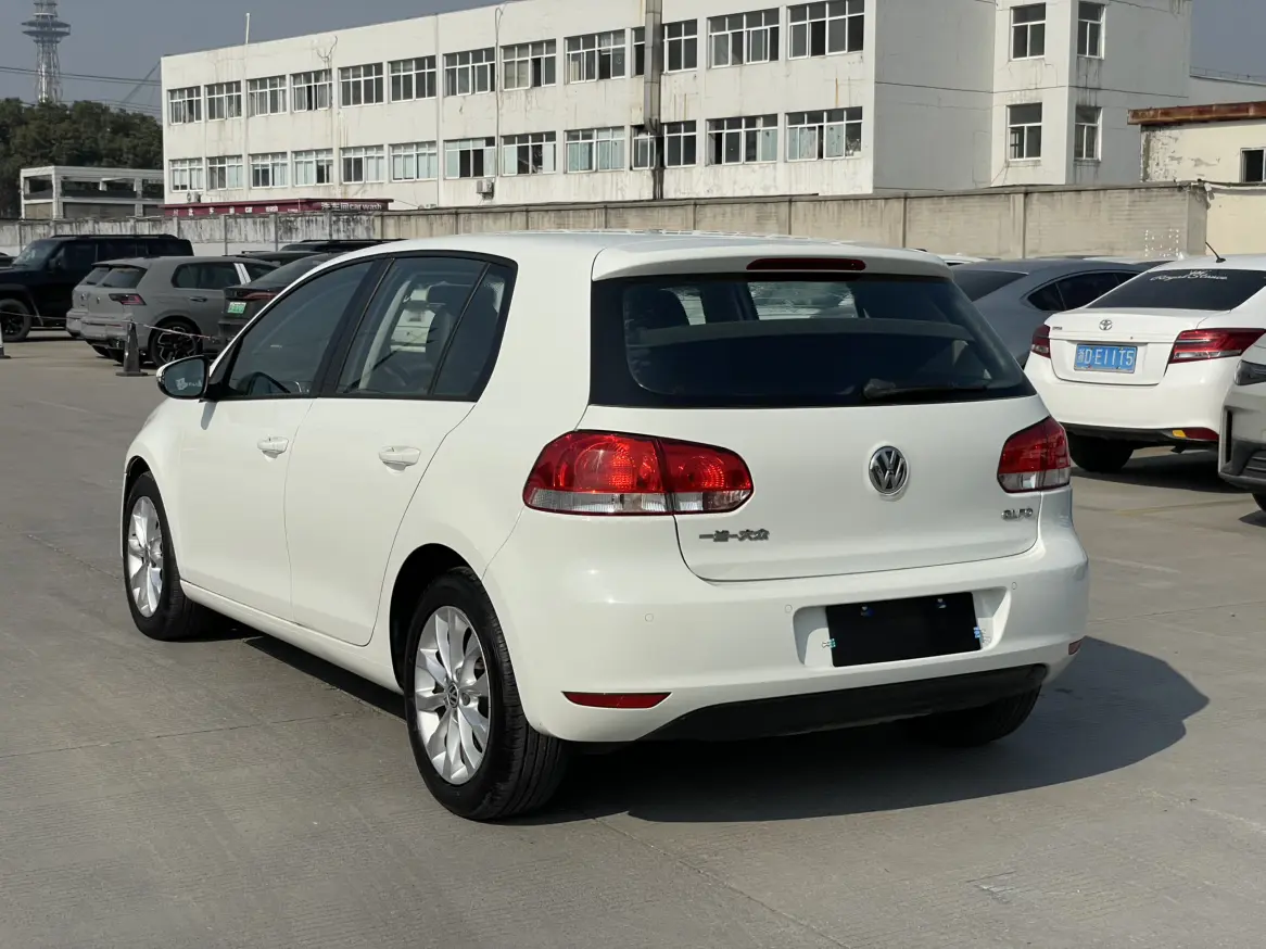 Volkswagen Golf  из Китая