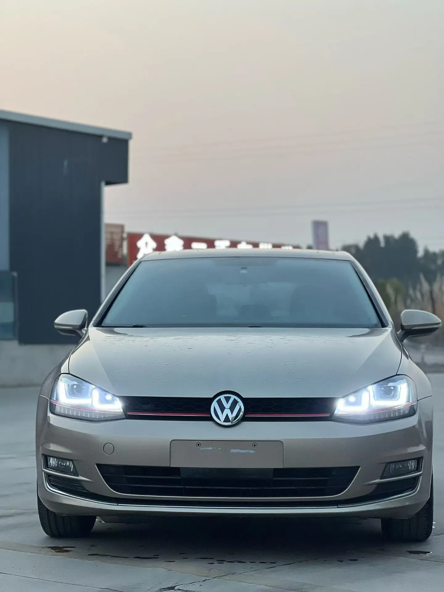 Volkswagen Golf  из Китая