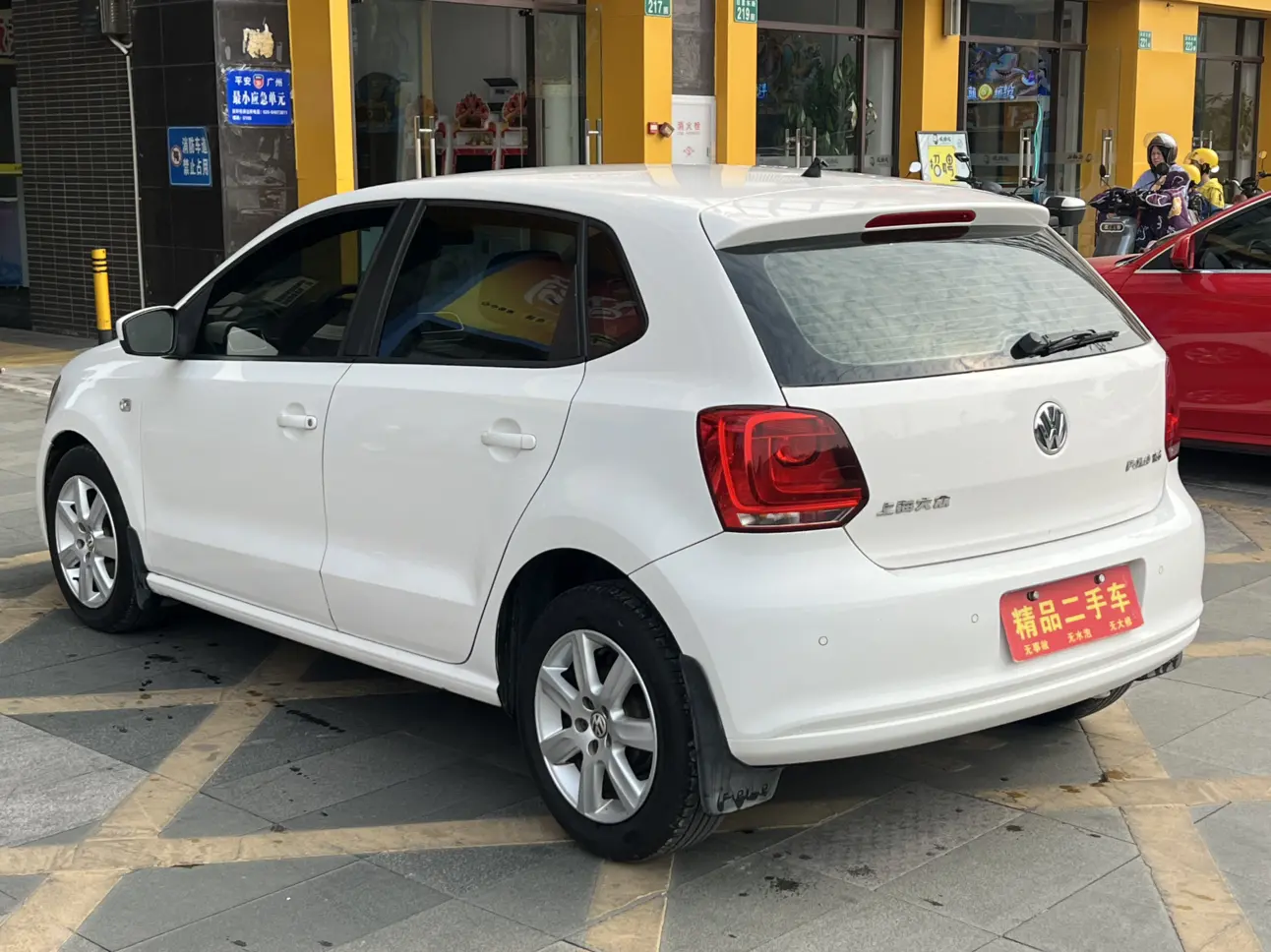 Volkswagen Polo  из Китая