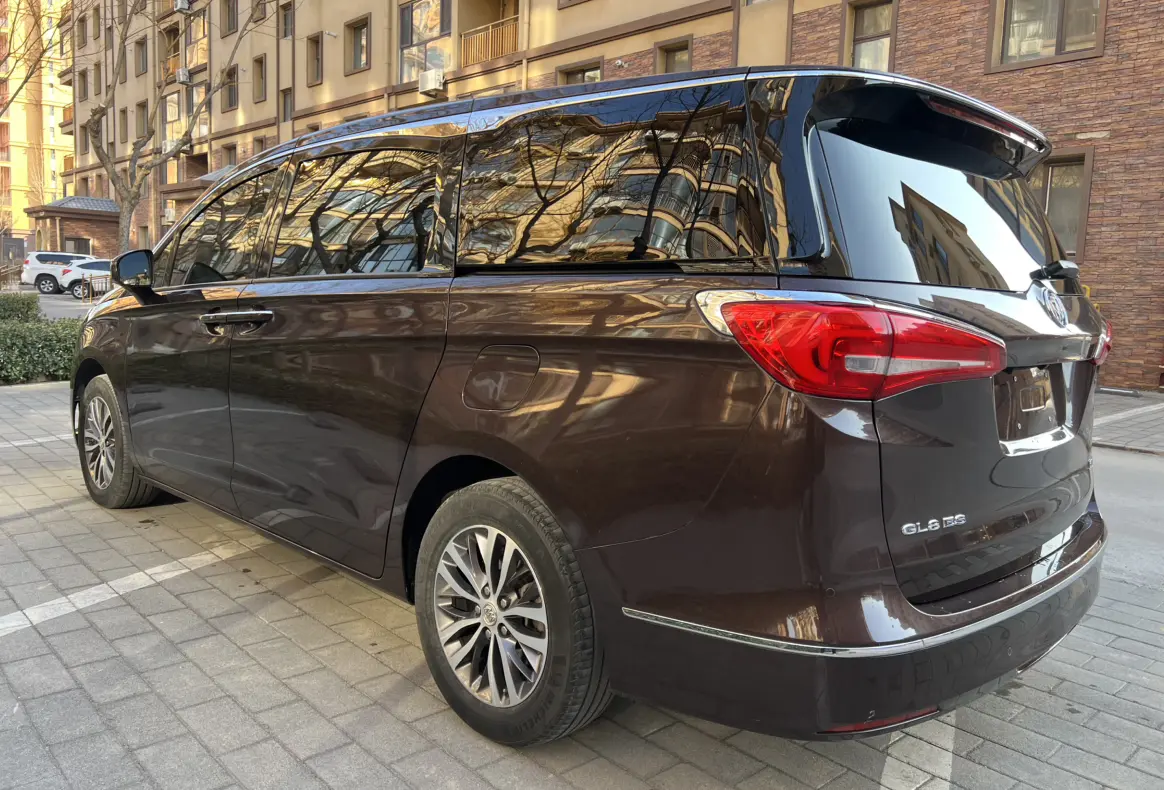 Buick GL8  из Китая